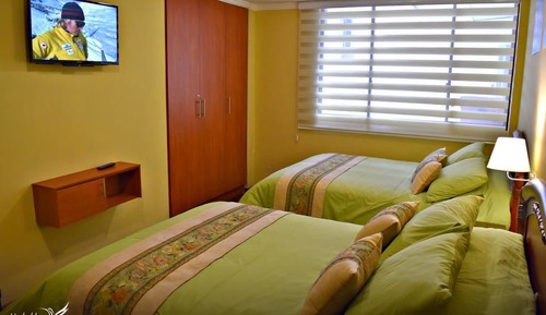 Habitación estándar con 2 camas individuales, 2 camas dobles, baño privado
