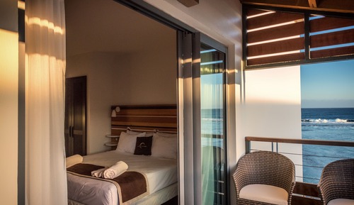 Habitación Deluxe con 1 cama doble o 2 individuales, vistas a la piscina