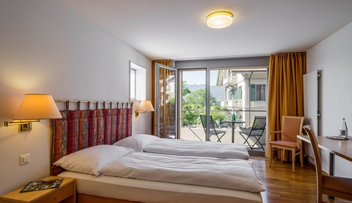 Habitación doble, en edificio anexo