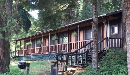 Habitación estándar, 1 cama de matrimonio grande, frigorífico y microondas, junto al lago