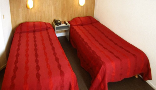 Habitación con 2 camas individuales