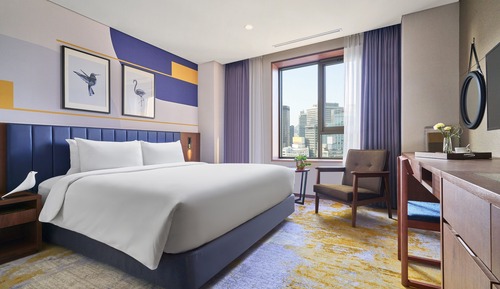 Habitación Deluxe, 1 cama de matrimonio grande, vistas a la ciudad