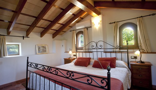 Dúplex superior, 1 cama de matrimonio grande, terraza, vistas a la montaña