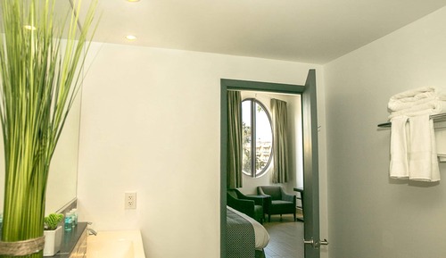 Suite estudio, 1 cama de matrimonio grande, vistas a la montaña