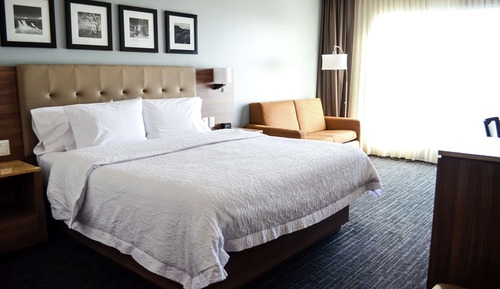 Suite, 1 cama de matrimonio grande, no fumadores, frigorífico y microondas (Wet Bar)