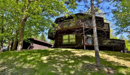 Cabaña, 3 habitaciones, bañera de hidromasaje (Cabin #202 or #206)