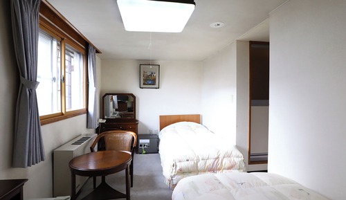 Habitación económica con 2 camas individuales