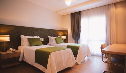 Habitación Deluxe con 1 cama doble o 2 individuales, vistas al lago