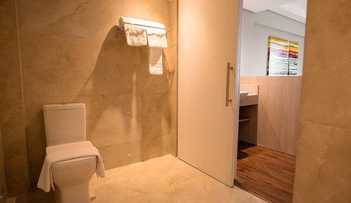 Habitación de lujo con 1 cama doble o 2 individuales, accesible para personas con discapacidad