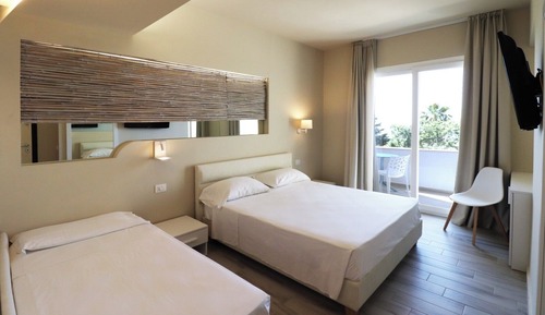 Habitación cuádruple Deluxe