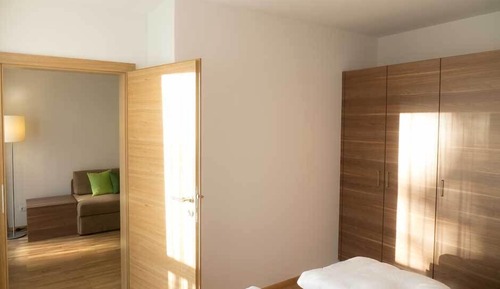 Apartamento, 1 habitación, cocina, vistas al jardín