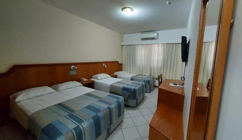 Habitación cuádruple estándar