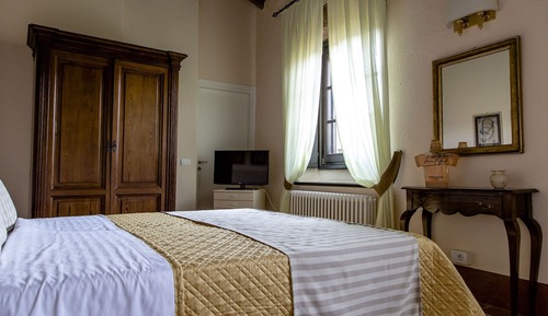 Habitación con 1 cama doble o 2 individuales (Canapiglia)
