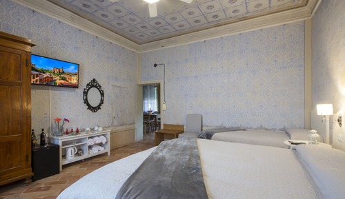 Habitación Grand doble, 1 cama de matrimonio, baño privado, en una planta alta