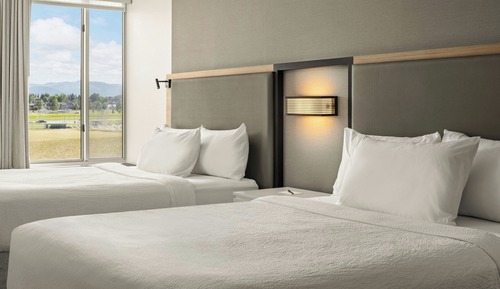 Suite, varias camas (Mobility Accessible, Roll-in Shower)