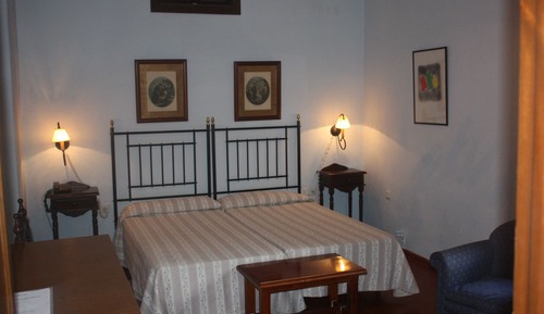 Habitación con 1 cama doble o 2 individuales