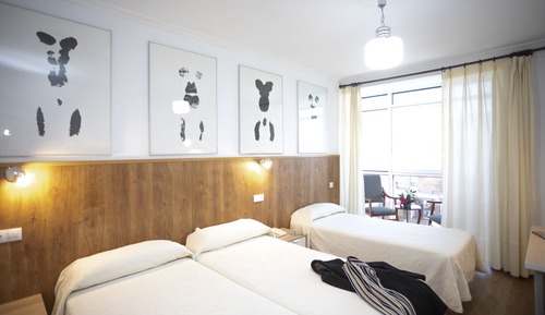 Habitación doble (with extra bed)