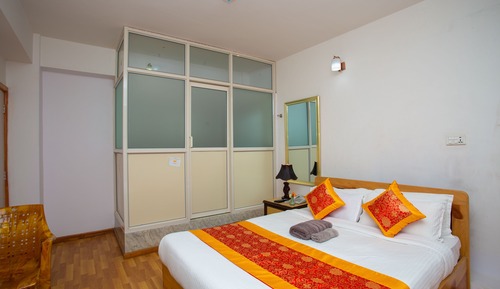 Habitación estándar con 1 cama doble o 2 individuales