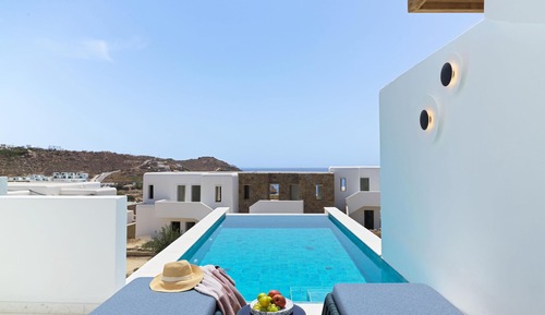 Amyth Infinity Suite with Private Pool