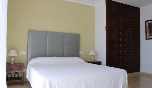 Estudio (2 people, 3rd floor - nº 14)