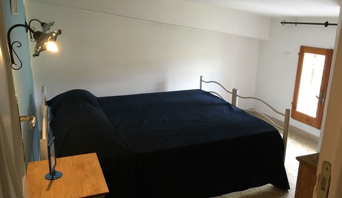 Habitación básica doble, 1 habitación, vistas al jardín, entresuelo