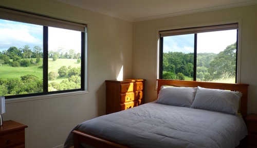Cabaña panorámica, 2 habitaciones, chimenea, vistas a la montaña (Whip Bird Cabin )
