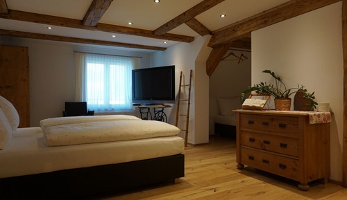 Ático de lujo, 2 habitaciones, 2 baños, vistas a la montaña
