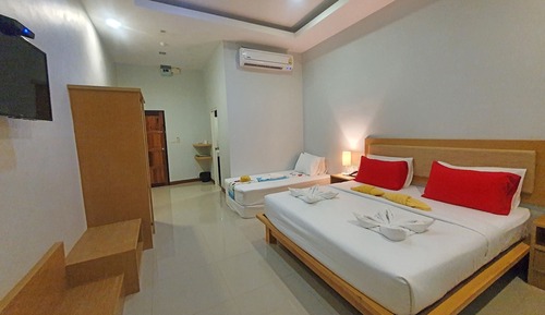 Superior Triple Pool Access