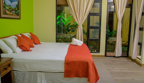 Habitación ejecutiva, 1 cama de matrimonio grande, vistas al lago