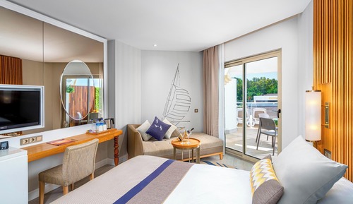 Habitación estándar, bañera de hidromasaje, vistas a la piscina