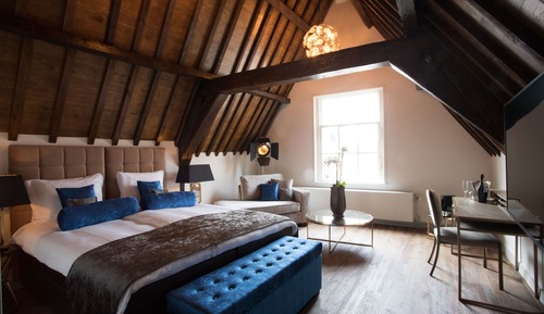 Suite superior, 1 cama de matrimonio grande, bañera, vistas a la ciudad
