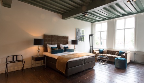 Suite superior, 1 cama de matrimonio grande, frigorífico, vistas al canal