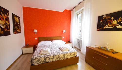 Habitación doble, baño privado (Benigni)