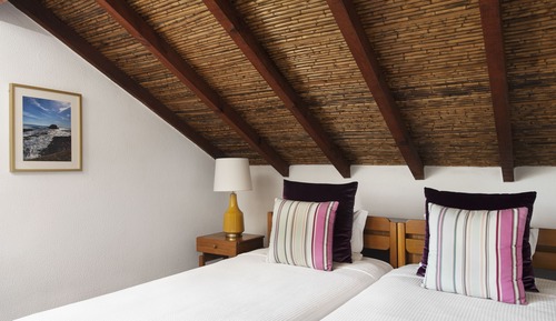 Habitación básica con 1 cama doble o 2 individuales, 1 cama doble o 2 individuales