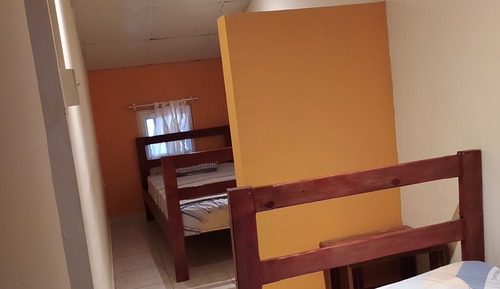 Apartamento familiar, vistas al jardín, en una planta alta