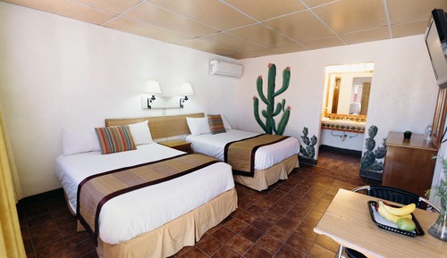 Habitación doble superior de uso individual, 2 camas dobles, vistas al patio