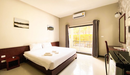 Habitación doble, 1 cama de matrimonio grande, no fumadores, baño privado