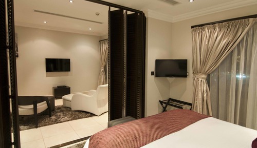 Suite ejecutiva, cocina básica, planta ejecutiva