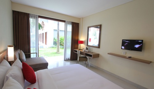 Habitación Deluxe, acceso a la piscina