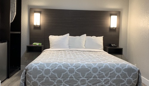 Queen Bed, Non Smoking with Fireplace