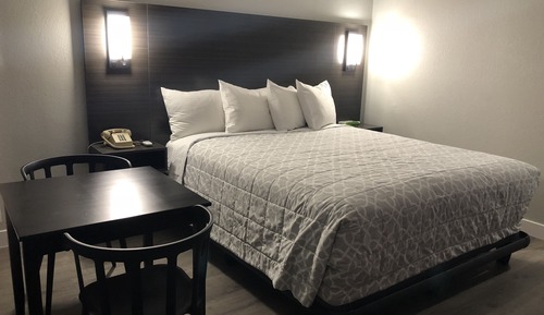 King Bed, Non Smoking with Fireplace