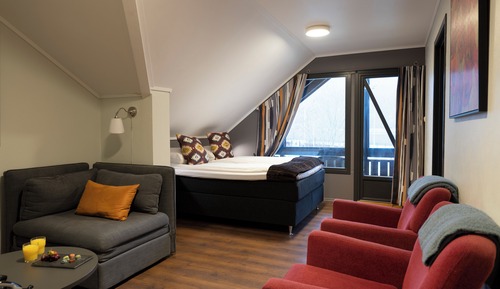 Habitación familiar, balcón
