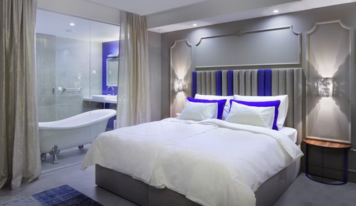 Habitación superior con 1 cama doble o 2 individuales