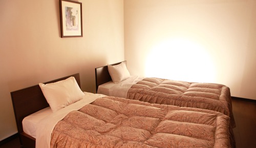 Suite (Asian)