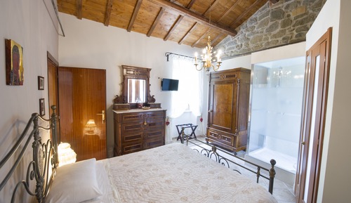Habitación romántica doble, vistas a la colina (Dei Cuori)