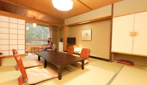 Habitación tradicional, fumadores (with Private Bathroom, Twin use only)