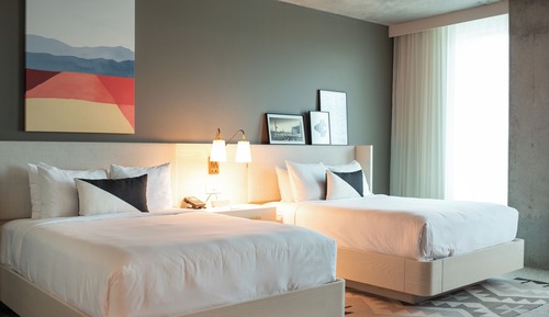 Habitación Deluxe, 2 camas de matrimonio, accesible para personas con discapacidad (Signature)