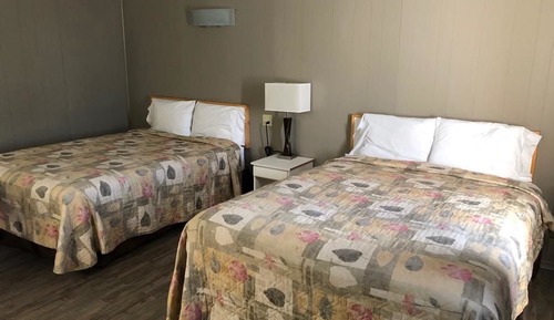Habitación doble, 2 camas de matrimonio, cocina básica