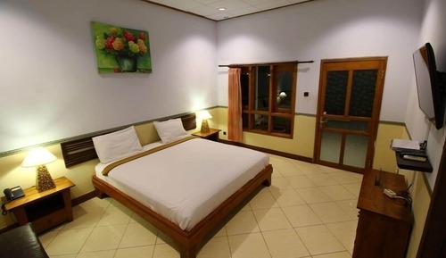Habitación superior con 1 cama doble o 2 individuales