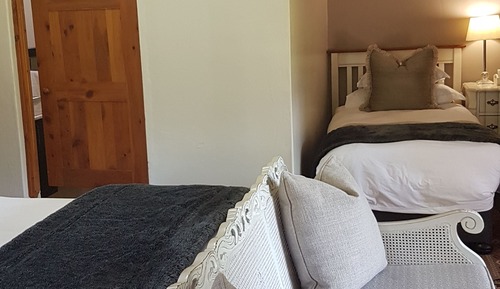 Habitación clásica con 2 camas individuales